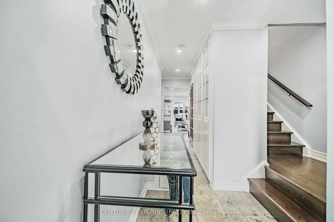 146 Baronwood Crt, Condo with 4 bedrooms, 2 bathrooms and 1 parking in Brampton ON | Image 4