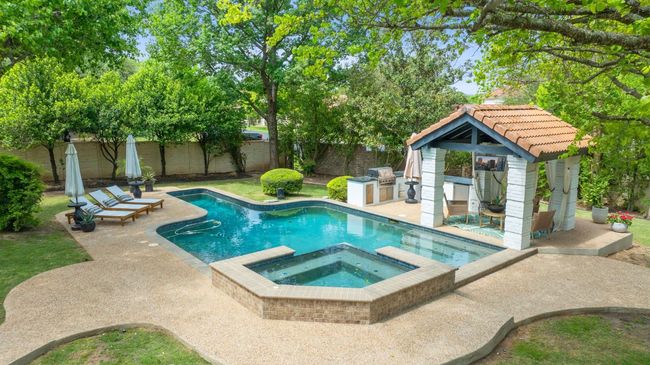 Outdoor living at it's finest | Image 36