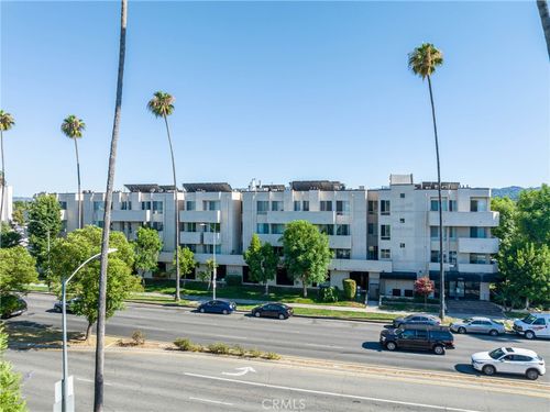 unit-103-19350 Sherman Way, Reseda, CA, 91335-3764 | Card Image
