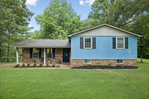 215 E Kingston Springs Rd, Kingston Springs, TN, 37082-8916 | Card Image