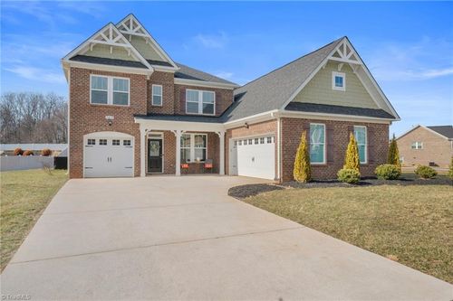 5619 Glad Acres Rd, Pfafftown, NC, 27040-9288 | Card Image
