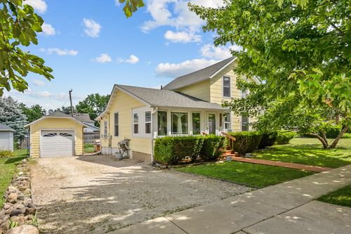 242 E Jefferson Ave, Hampshire, IL, 60140-7643 | Card Image
