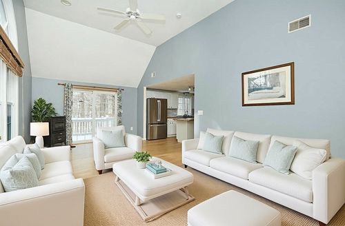 35 Sproul Rd, Hanover, MA, 02339-2843 | Card Image