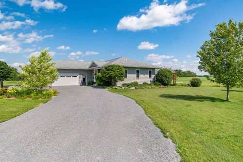 25 Mansfield View Dr, Georgia, VT, 05478-4498 | Card Image