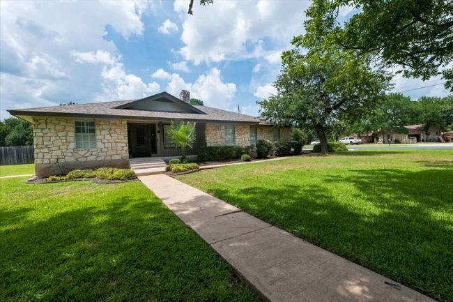 300 Las Plumas Dr, House other with 4 bedrooms, 4 bathrooms and null parking in Georgetown TX | Image 4