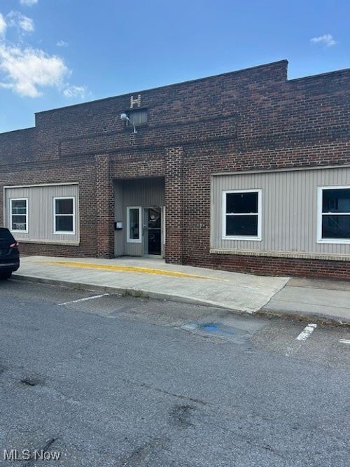 133 E Washington St, Lisbon, OH, 44432-1409 | Card Image