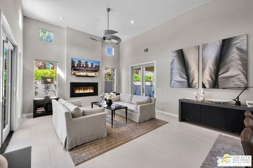 2942 Searchlight Ln, Palm Springs, CA, 92264-6827 | Card Image