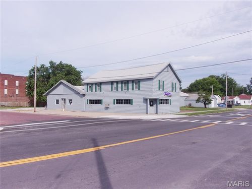 100 W Front St, Nokomis, IL, 62075-1261 | Card Image