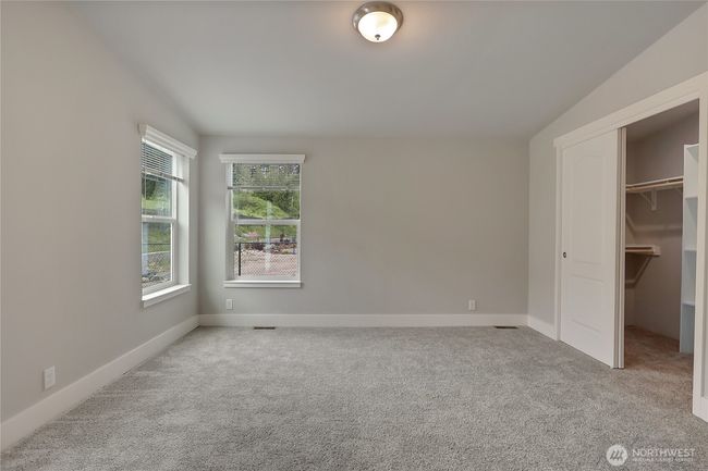 **Photos of another home but the same | Image 21