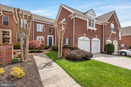 18488 Lanier Island Sq, LEESBURG, VA, 20176-3936 | Card Image