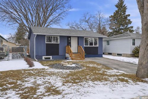 68 Young Cres, Regina, SK, S4N4K8 | Card Image
