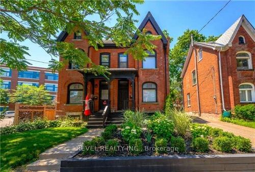 {{alt}} | Card Image