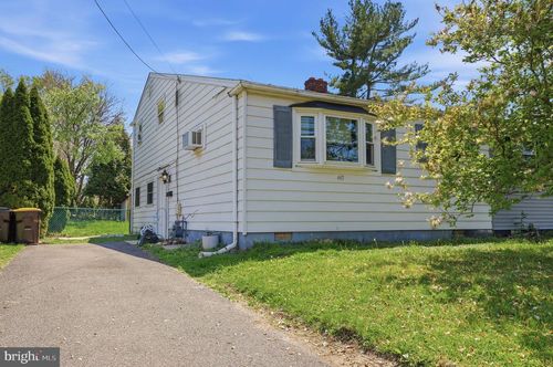 447 Church Rd, LANSDALE, PA, 19446-3911 | Card Image