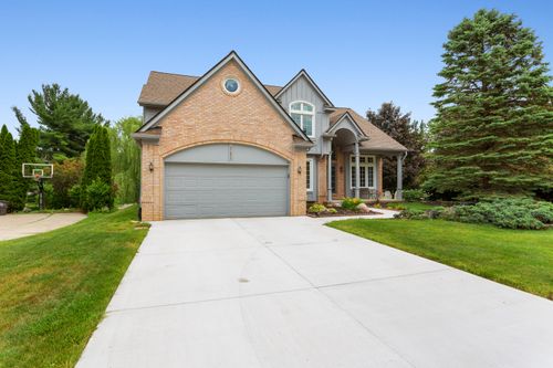 47830 Forest Ct, Northville, MI, 48168-8516 | Card Image