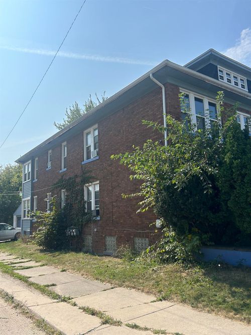 2203 Fullerton St, Detroit, MI, 48238-3569 | Card Image