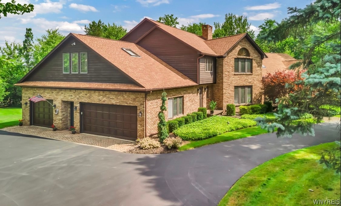 Eagle Heights Dr, Orchard Park, NY 14127