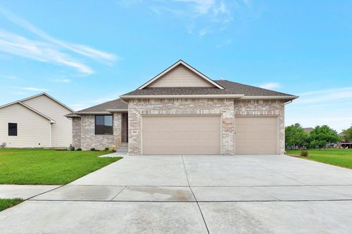5866 E Central Park Ave, Bel Aire, KS, 67220-6402 | Card Image