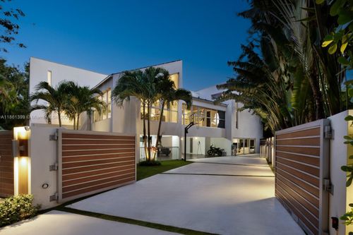 144 N Prospect Dr, Coral Gables, FL, 33133-6808 | Card Image