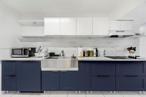 apt-505-18001 N Bay Rd, Sunny Isles Beach, FL, 33160-2787 | Card Image