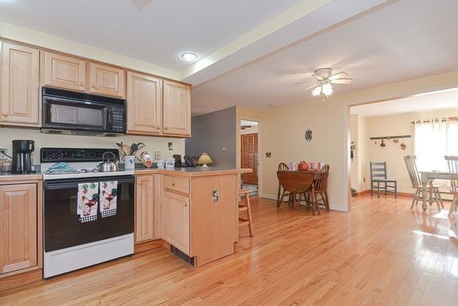 21 Edlin St, House other with 3 bedrooms, 1 bathrooms and 1 parking in Worcester MA | Image 9