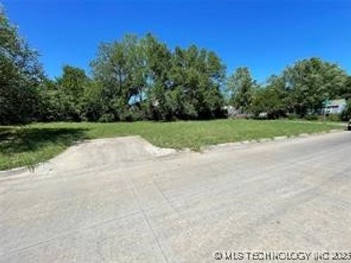 4604 N Troost Ave, Tulsa, OK, 74126-3418 | Card Image