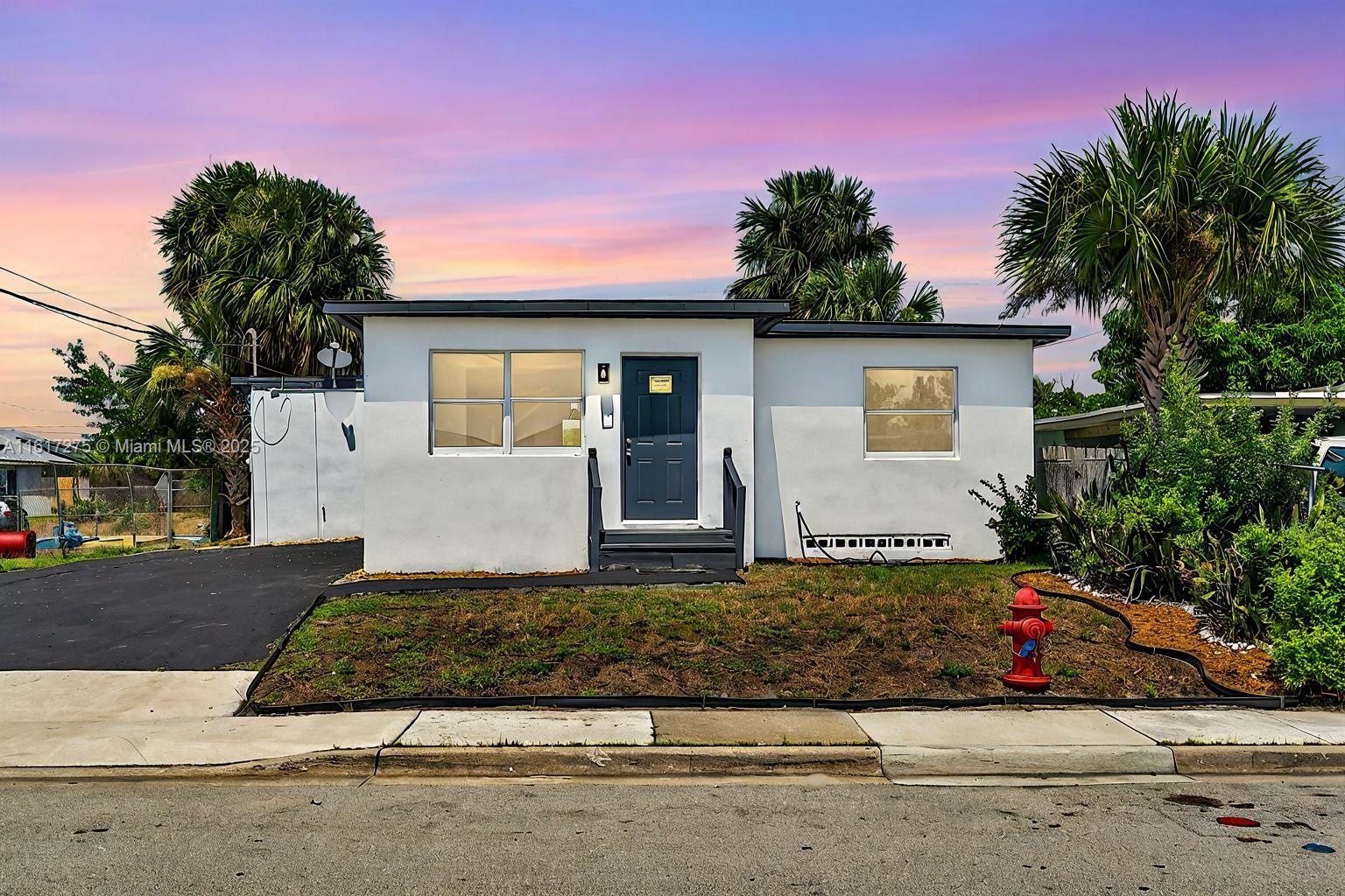 28th St, Riviera Beach, FL 33404