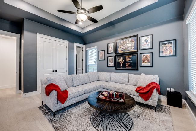 Flex room/bedroom with half bath | Image 20