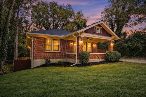 829 Rose Cir Sw, Atlanta, GA, 30310-2735 | Card Image