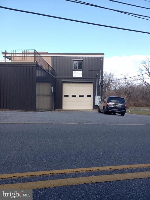 ste-2-1160 S State St, EPHRATA, PA, 17522-2667 | Card Image