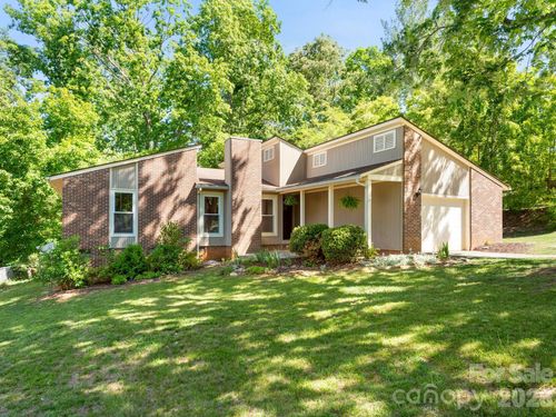 56 Knoll Ridge Dr, Asheville, NC, 28804-1100 | Card Image