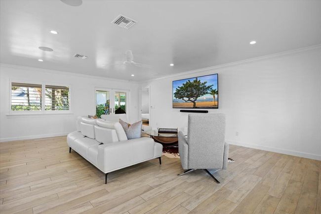 48 Ocean Dr, House other with 3 bedrooms, 2 bathrooms and null parking in Jupiter Inlet Colony FL | Image 8