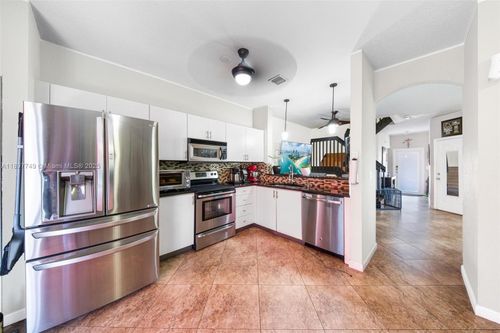 3869 Nw 92nd Ave, Sunrise, FL, 33351-8837 | Card Image