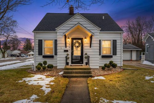 1402 Dodge Street, Kewaunee, WI, 54216 | Card Image