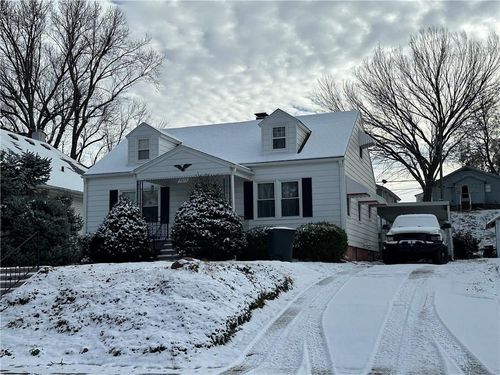 3214 Penn St, Saint Joseph, MO, 64507-2016 | Card Image