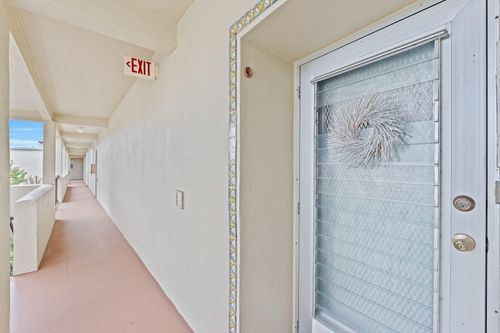 209-2540 Boundbrook Blvd, Palm Springs, FL, 33406-8694 | Card Image