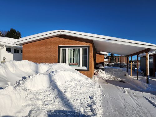 137 Main St, Kirkland Lake, ON, P2N3G2 | Card Image