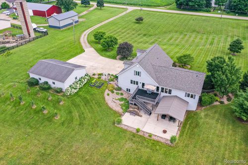 2086 Haines Rd, Lapeer, MI, 48446-8367 | Card Image
