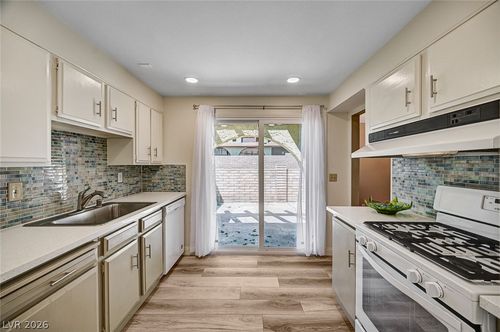 na-3141 Arville St, Las Vegas, NV, 89102-7607 | Card Image
