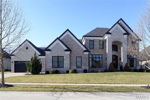 17016 Lakeside Rdg, Chesterfield, MO, 63005-4535 | Card Image