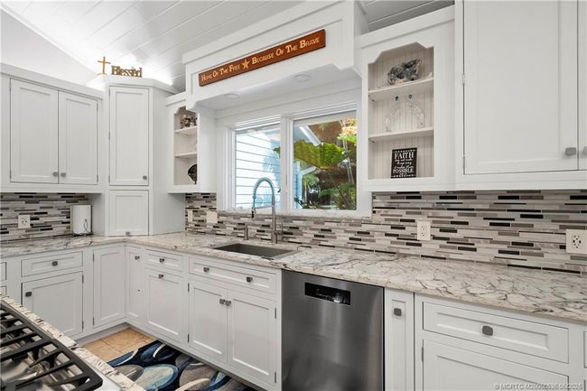 1850 Sw Hackman Ter, House other with 4 bedrooms, 4 bathrooms and 2 parking in Stuart FL | Image 27