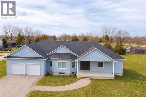 3167 Broadway St, Alvinston, ON, N0N1J0 | Card Image