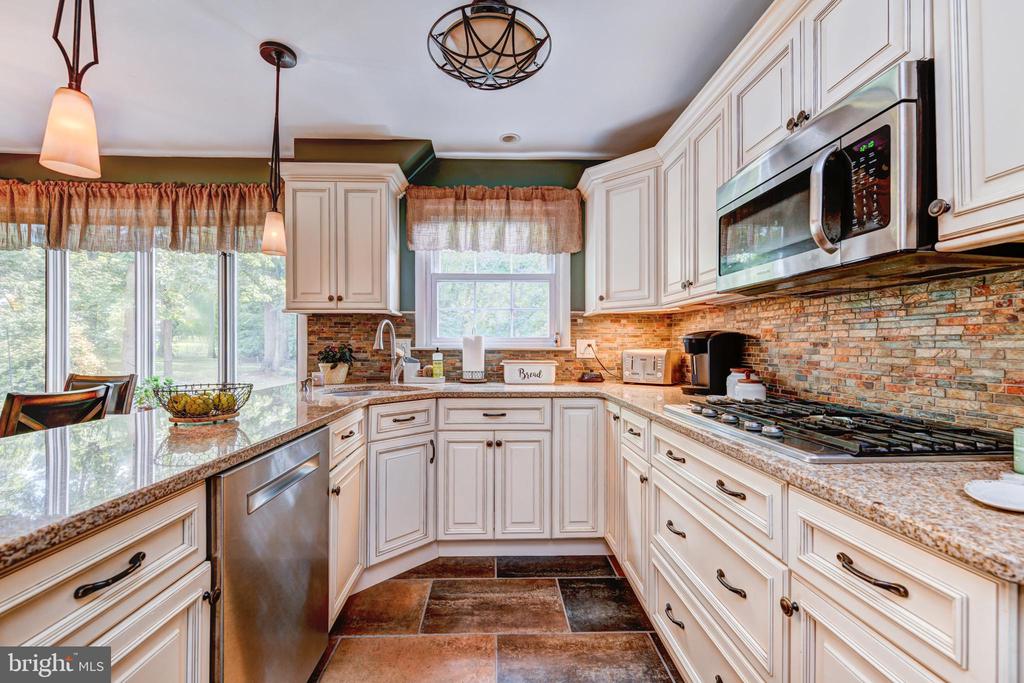 Twining Rd, Dresher, PA 19025