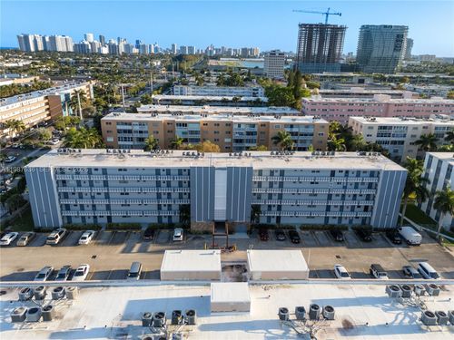 406-233 Ne 14th Ave, Hallandale Beach, FL, 33009 | Card Image