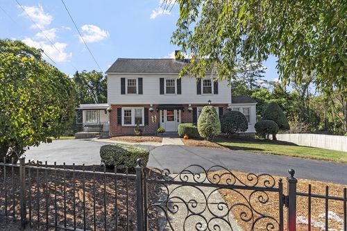 256 Massasoit Rd, Worcester, MA, 01604-3457 | Card Image