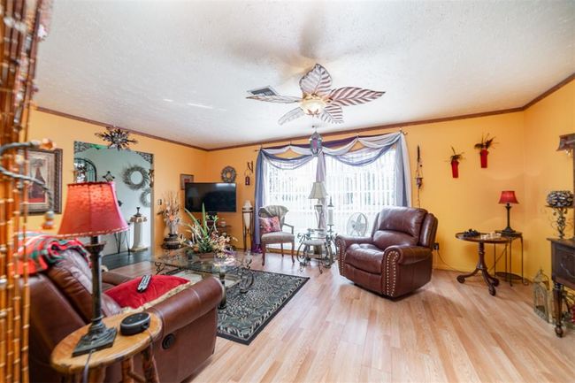 1539 Highcrest Circle, House other with 3 bedrooms, 2 bathrooms and null parking in Valrico FL | Image 11