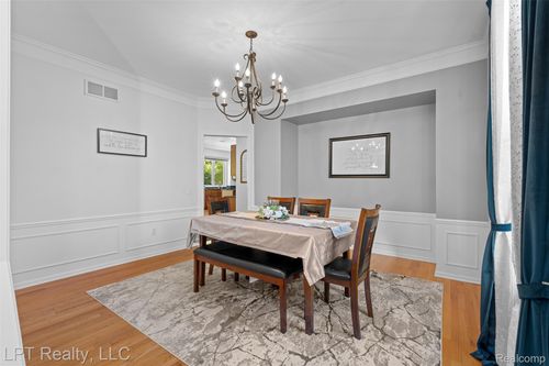 48318 Manhattan Cir, Canton, MI, 48188-1495 | Card Image