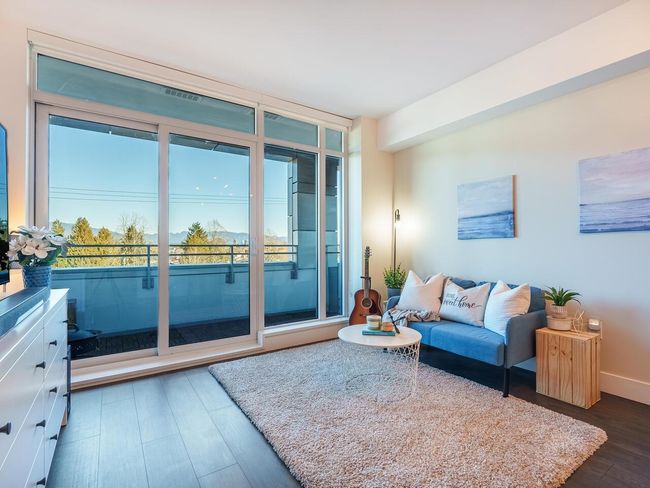 512 - 2435 Kingsway, Condo with 2 bedrooms, 2 bathrooms and 1 parking in Vancouver BC | Image 2