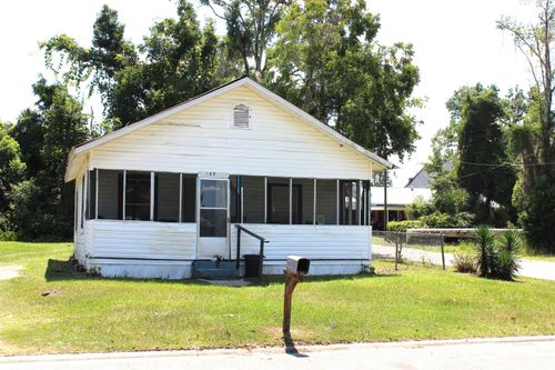 137 Sw Miller St, Madison, FL, 32340-1255 | Card Image
