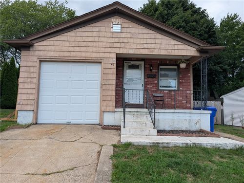 65 Curson St, West Warwick, RI, 02893-4935 | Card Image