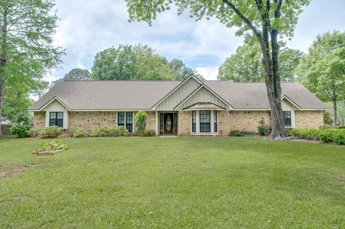 2405 Bentwood Dr, Palestine, TX, 75803-9577 | Card Image